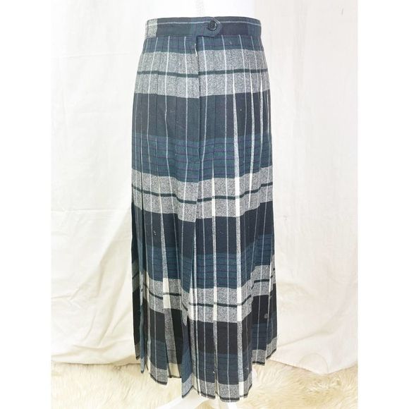 1960's Century Of Boston Tartan Plaid Below the Knee Pleated Wool Skirt - Picture 4 of 6